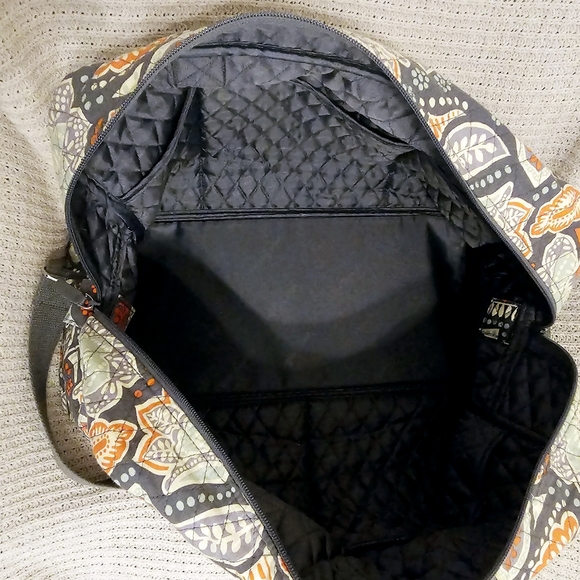 Vera Bradley duffle bag - Picture 2 of 2